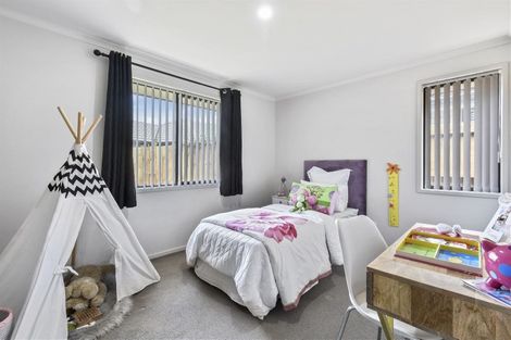 Photo of property in 41 Sunningdale Street, Wattle Downs, Auckland, 2103