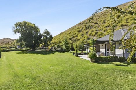 Photo of property in 20 Sugarloaf Drive, Mount Pisa, Cromwell, 9384