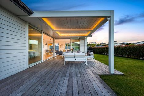 Photo of property in 5 Nikau Way, Riverhead, 0820