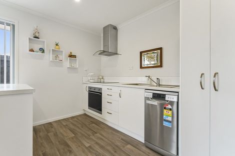 Photo of property in 1 Lance Way, Papamoa, 3118