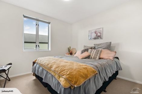 Photo of property in 2 Saddleback Crescent, Papakura, 2110