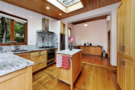 Photo of property in 54 Upland Road, Huia, Auckland, 0604