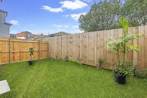 Photo of property in 4/205 Sunnynook Road, Wairau Valley, Auckland, 0627