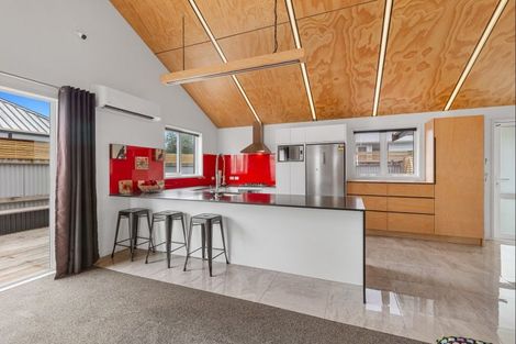 Photo of property in 571 Queen Street East, Levin, 5510