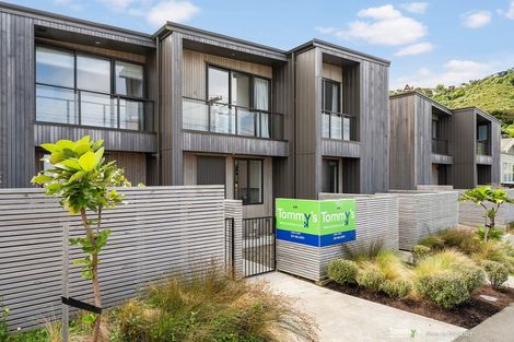 Photo of property in 4/20 Trent Street, Island Bay, Wellington, 6023