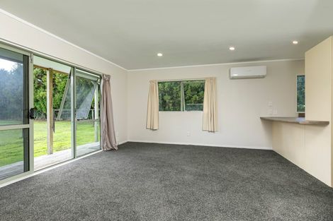 Photo of property in 101 Old Railway Road, Kumeu, 0892