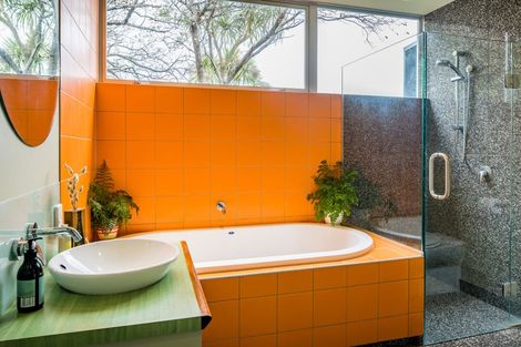 Photo of property in 22 Puriri Street, Eastbourne, Lower Hutt, 5013