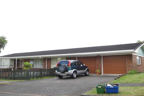 Photo of property in 2 Garden Terrace, Pukekohe, 2120