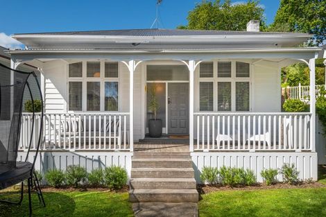Photo of property in 33 Sentinel Road, Herne Bay, Auckland, 1011