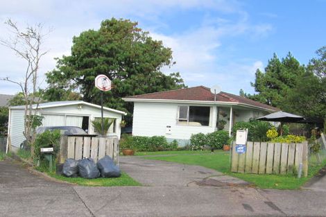 Photo of property in 17 Karina Place, Glen Eden, Auckland, 0602