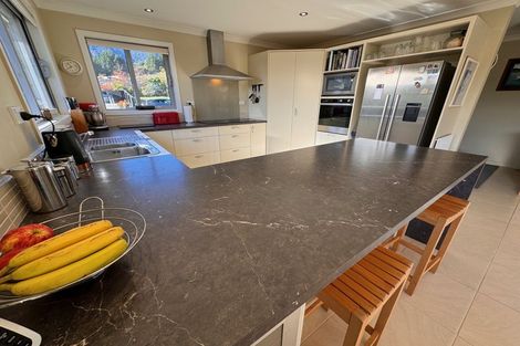 Photo of property in 6 Weka Place, Picton, 7220