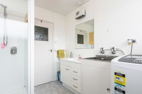 Photo of property in 122e Argyle Street, Mosgiel, 9024