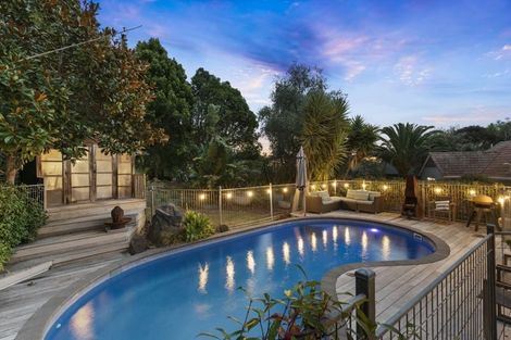 Photo of property in 24 Chatham Avenue, Paremoremo, Auckland, 0632