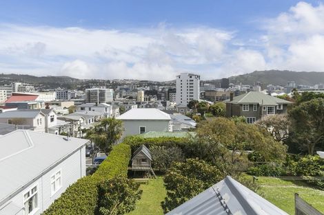 Photo of property in 1 Duke Street, Mount Victoria, Wellington, 6011