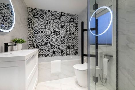 Photo of property in 11 Taraire Place, Orewa, 0931