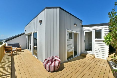 Photo of property in 2/9 Sunset Road, Totara Vale, Auckland, 0632