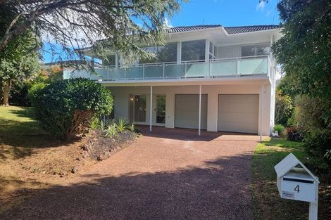Photo of property in 4 Kerrymaria Place, Hillcrest, Auckland, 0627