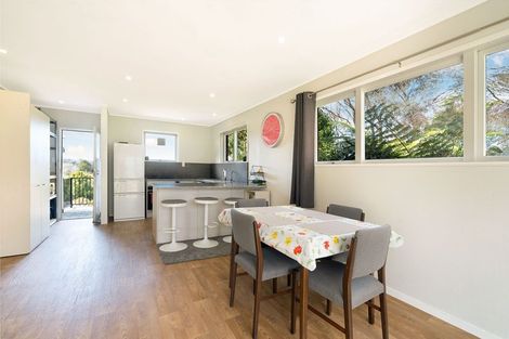 Photo of property in 2/2 Kashmir Road, Glen Eden, Auckland, 0602