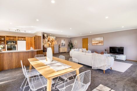 Photo of property in 27 Eglinton Street, Winton, 9720