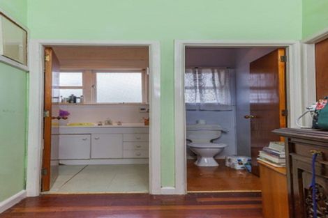 Photo of property in 36 Haverstock Road, Sandringham, Auckland, 1025