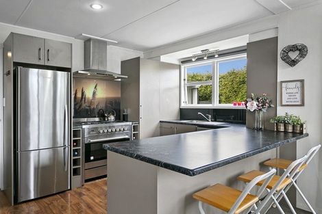 Photo of property in 70 Richmond Avenue, Richmond Heights, Taupo, 3330