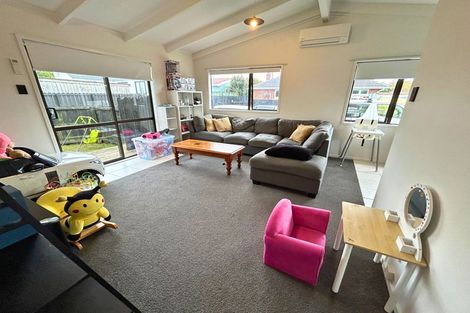 Photo of property in 626 Te Atatu Road, Te Atatu Peninsula, Auckland, 0610