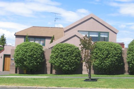 Photo of property in 1/46 Raleigh Road, Northcote, Auckland, 0627