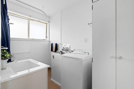 Photo of property in 1/4 Division Street, Riccarton, Christchurch, 8041