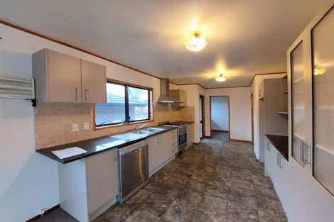 Photo of property in 33 Everglade Drive, Goodwood Heights, Auckland, 2105