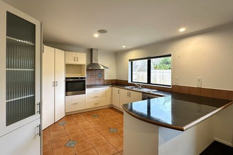 Photo of property in 10 Cairns Crescent, Rototuna, Hamilton, 3210