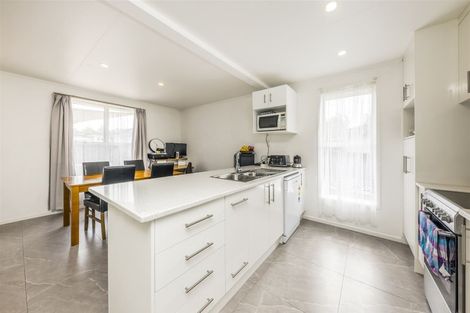 Photo of property in 83 Arimu Road, Papakura, 2110