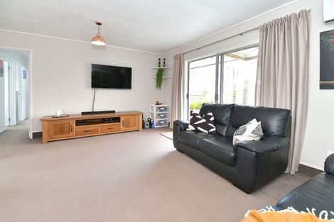 Photo of property in 69b Red Beach Road, Red Beach, 0932