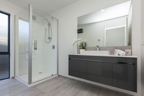 Photo of property in 94 Sarabande Avenue, Redwood, Christchurch, 8051