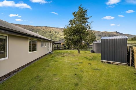 Photo of property in 8 Lakefield Close, Kingston, Athol, 9793