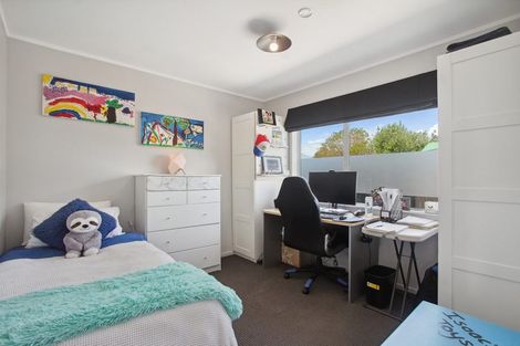 Photo of property in 25 Crispe Road, Clarks Beach, 2122