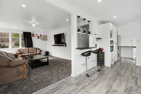 Photo of property in 3 Sellers Grove, Taita, Lower Hutt, 5011