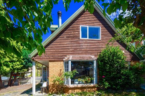 Photo of property in 16a Greenstone Place, Fernhill, Queenstown, 9300