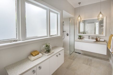 Photo of property in 52 Cheltenham Road, Devonport, Auckland, 0624