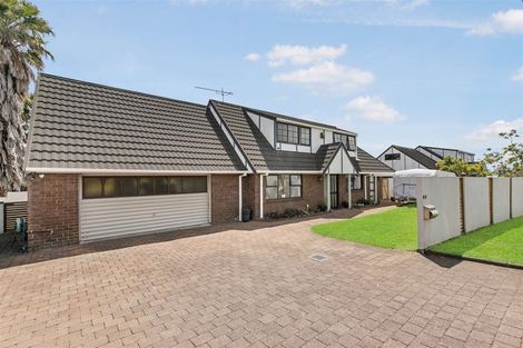 Photo of property in 2/11 Takutai Avenue, Bucklands Beach, Auckland, 2012