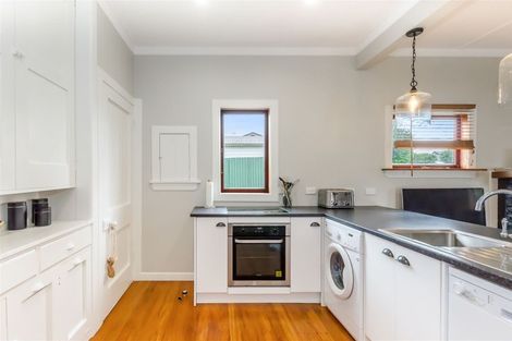 Photo of property in 13 Rauparaha Street, Waikanae Beach, Waikanae, 5036