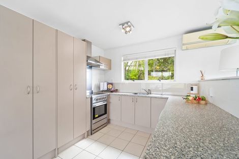 Photo of property in 11 Babington Place, Torbay, Auckland, 0630