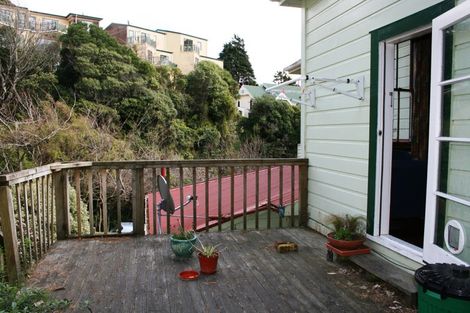 Photo of property in 143 Wadestown Road, Wadestown, Wellington, 6012