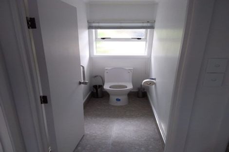 Photo of property in 2 Laureston Avenue, Papatoetoe, Auckland, 2025