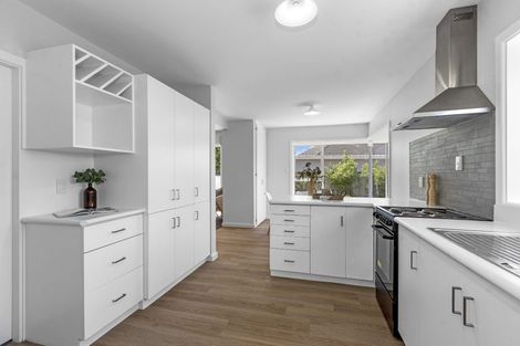 Photo of property in 1/124 Harris Crescent, Papanui, Christchurch, 8053