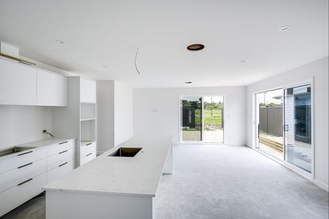 Photo of property in 21 Ruapehu Road, Poraiti, Napier, 4112