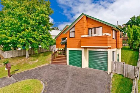 Photo of property in 12 Palliser Lane, Browns Bay, Auckland, 0630