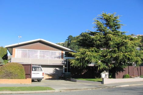 Photo of property in 1 Gunns Crescent Cashmere Christchurch City