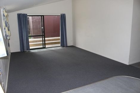 Photo of property in 53 Triangle Road, Massey, Auckland, 0614