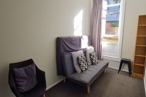 Photo of property in 17 Portland Crescent, Thorndon, Wellington, 6011