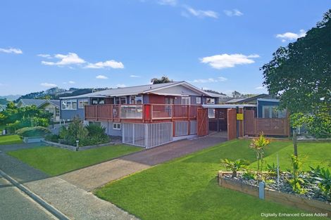 Photo of property in 201 Chartwell Avenue, Whangamata, 3620
